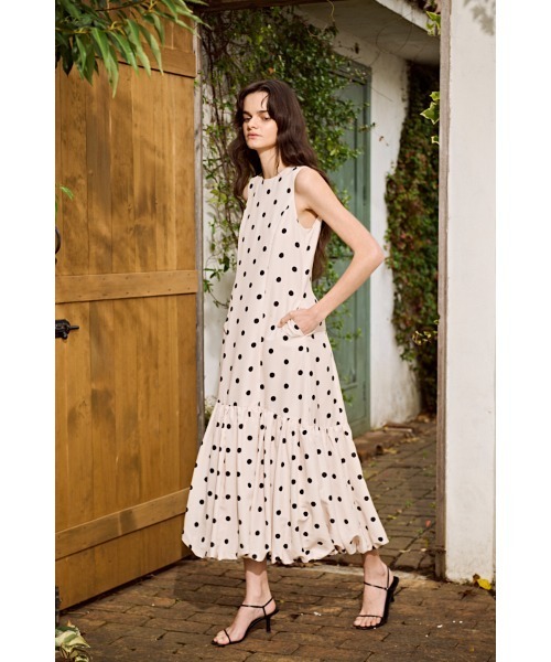 Estella.K(エステラケー)の「Rosaline Dot Dress バルーンドットドレス(ワンピース・レディース・ブラック/アイボリー・FREE)」の3枚目の写真