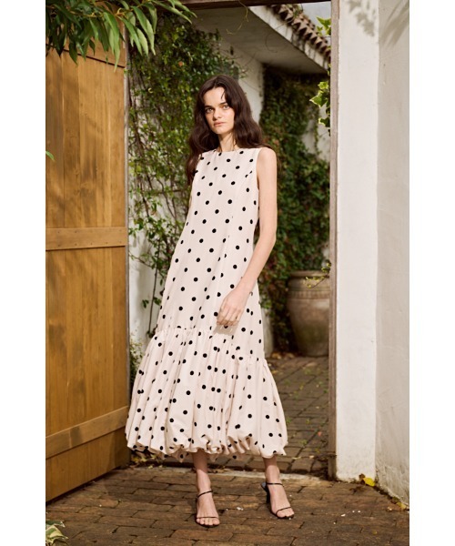 Estella.K(エステラケー)の「Rosaline Dot Dress バルーンドットドレス(ワンピース・レディース・ブラック/アイボリー・FREE)」の4枚目の写真