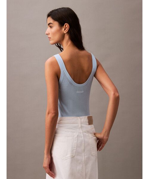 Calvin Klein(カルバン・クライン)の「タンクトップ - ビスコースリブタンクトップ(タンクトップ・レディース・アイボリー/ライトブルー・XXS/S/XS)」の9枚目の写真