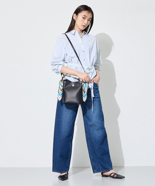 INDIVI(インディヴィ)の「【2WAY/合皮】ポシェットサイズバッグ(ショルダーバッグ・レディース・ワインレッド/ブラック・00)」の13枚目の写真