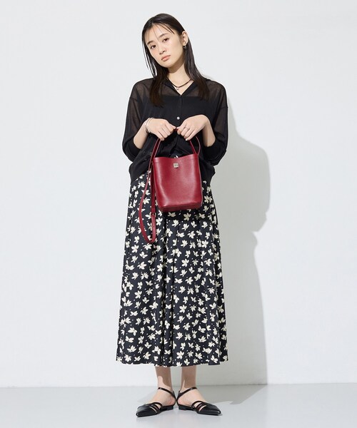 INDIVI(インディヴィ)の「【2WAY/合皮】ポシェットサイズバッグ(ショルダーバッグ・レディース・ワインレッド/ブラック・00)」の15枚目の写真
