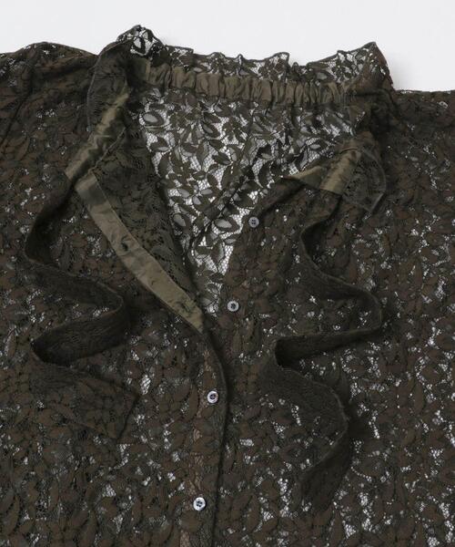 URBAN RESEARCH ROSSO WOMEN(アーバンリサーチ ロッソ)の「リーフレースフリルネックブラウス(シャツ/ブラウス・レディース・ホワイト/カーキ・FREE)」の3枚目の写真