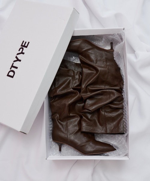 DTYYPE(ドタイプ)の「ルーズドレープロングブーツ(ブーツ・レディース・ブラウン/ブラック・X-LARGE/LARGE/MEDIUM/SMALL)」の11枚目の写真