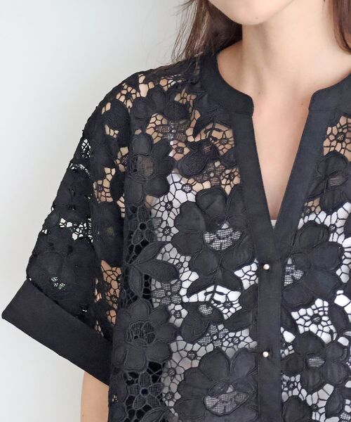le.coeur blanc(ルクールブラン)の「TORRAZZO DONNA別注スキッパーレースブラウス(シャツ/ブラウス・レディース・オフホワイト/ブラック・38)」の20枚目の写真