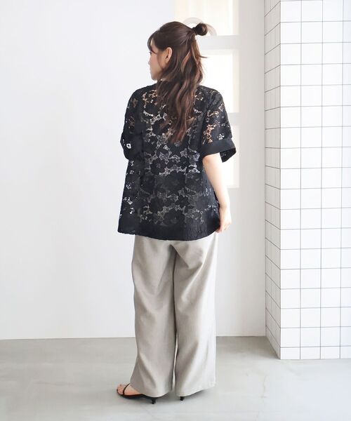 le.coeur blanc(ルクールブラン)の「TORRAZZO DONNA別注スキッパーレースブラウス(シャツ/ブラウス・レディース・オフホワイト/ブラック・38)」の3枚目の写真