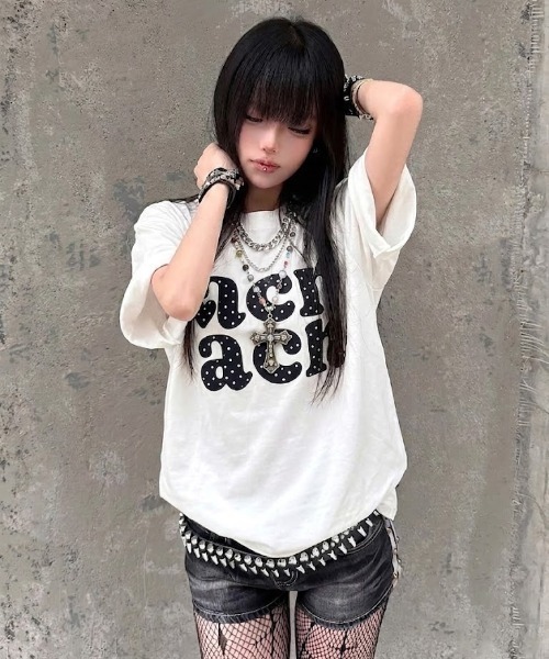 SHEPP(シープ)の「ドットロゴプリント オーバーサイズ半袖Tシャツ(Tシャツ/カットソー・レディース・ホワイト・L/M)」の3枚目の写真