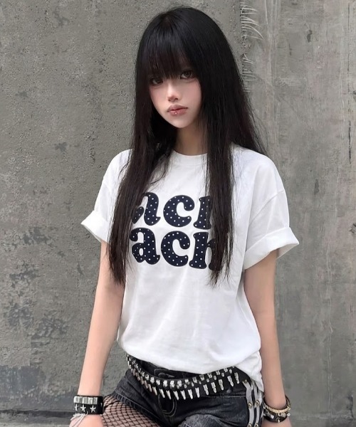 SHEPP(シープ)の「ドットロゴプリント オーバーサイズ半袖Tシャツ(Tシャツ/カットソー・レディース・ホワイト・L/M)」の2枚目の写真