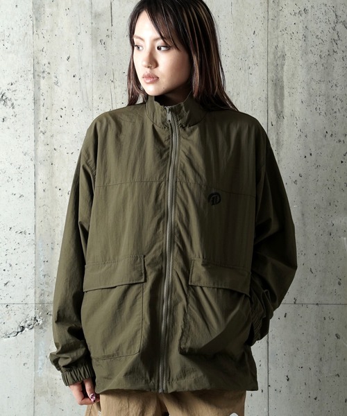 DEVILOCK(デビロック)の「DEVILOCK NYLON WASHER EMBROIDERY BLOUSON(ブルゾン・メンズ・カーキ/グレー/ブラック・MEDIUM)」の3枚目の写真