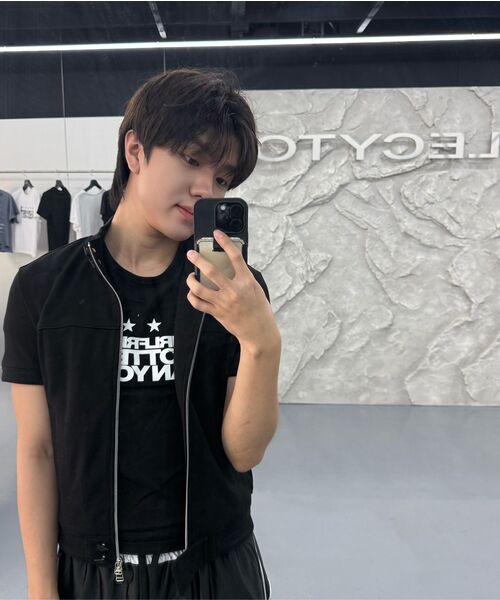 LECYTO（レシト）の「Pyramid Buckle Zip-Up_[Black]（Tシャツ/カットソー・メンズ・その他・FREE）」の2枚目の写真