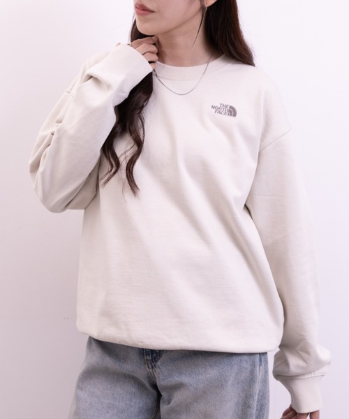 THE NORTH FACE(ザノースフェイス)の「THE NORTH FACE(ザ・ノースフェイス)/ワンポイント ロゴ刺繍 スウェット サイズ展開豊富 大きめサイズあり/M'S CORE SWEATSHIRTS(スウェット・レディース・グレー/ブラック/ライトブルー/サンドベージュ・XXL/XL/M/L)」の3枚目の写真