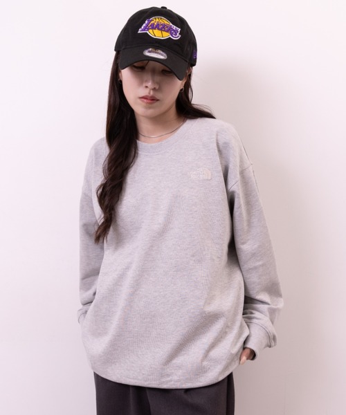 THE NORTH FACE(ザノースフェイス)の「THE NORTH FACE(ザ・ノースフェイス)/ワンポイント ロゴ刺繍 スウェット サイズ展開豊富 大きめサイズあり/M'S CORE SWEATSHIRTS(スウェット・レディース・グレー/ブラック/ライトブルー/サンドベージュ・XXL/XL/M/L)」の14枚目の写真