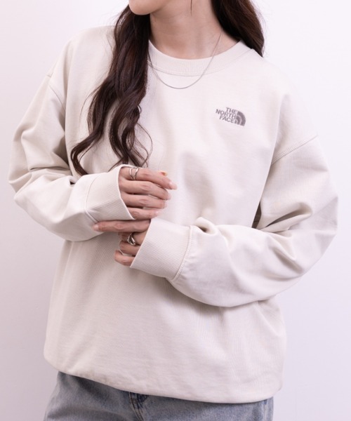 THE NORTH FACE(ザノースフェイス)の「THE NORTH FACE(ザ・ノースフェイス)/ワンポイント ロゴ刺繍 スウェット サイズ展開豊富 大きめサイズあり/M'S CORE SWEATSHIRTS(スウェット・レディース・グレー/ブラック/ライトブルー/サンドベージュ・XXL/XL/M/L)」の16枚目の写真