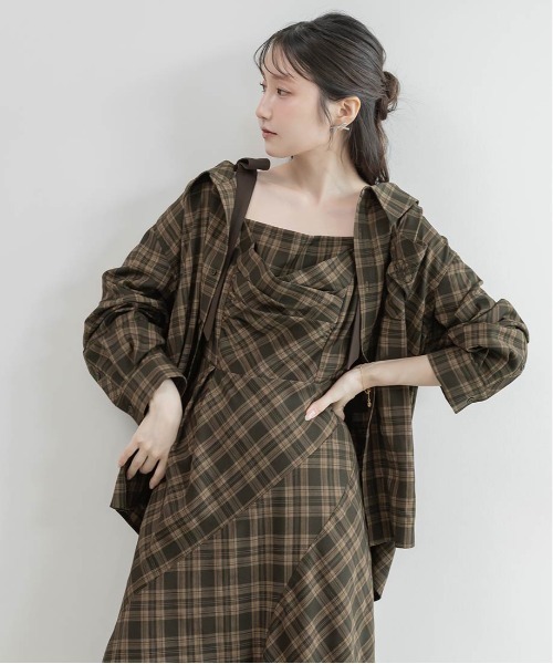 RANDA(ランダ)の「マルチWAY モノグラム刺繍オーバーサイズシャツ(シャツ/ブラウス・レディース・ブラック/ブラウン/ベージュ・FREE)」の21枚目の写真