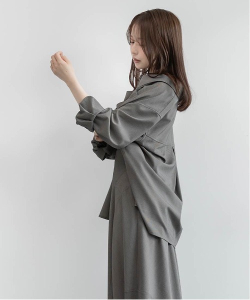 RANDA(ランダ)の「マルチWAY モノグラム刺繍オーバーサイズシャツ(シャツ/ブラウス・レディース・ブラック/ブラウン/ベージュ・FREE)」の14枚目の写真