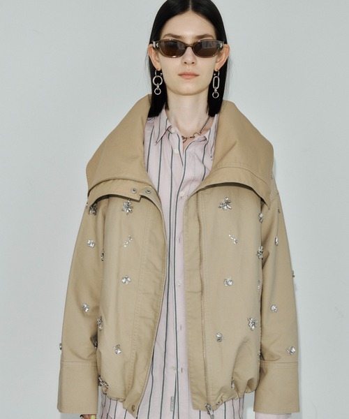 JOSE MOON(ジョゼムーン)の「COTTON 2WAY BLOUSON with BIJOU/コットン2WAYブルゾンwithビジュー(その他アウター・レディース・ベージュ/ブラック・36/38)」の22枚目の写真