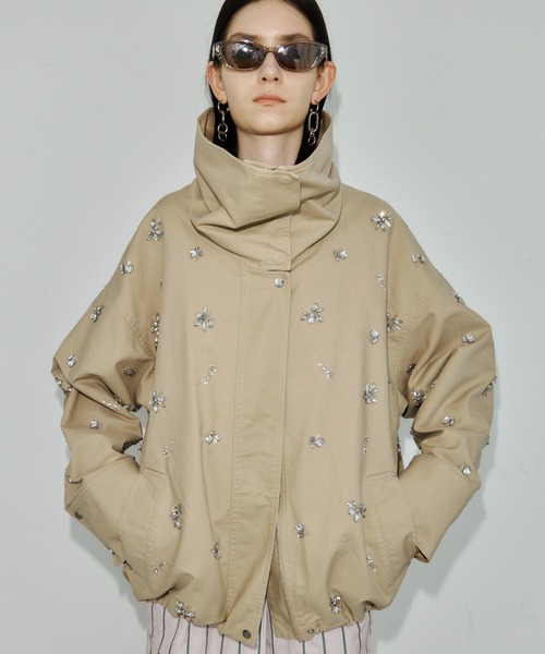 JOSE MOON(ジョゼムーン)の「COTTON 2WAY BLOUSON with BIJOU/コットン2WAYブルゾンwithビジュー(その他アウター・レディース・ベージュ/ブラック・36/38)」の18枚目の写真