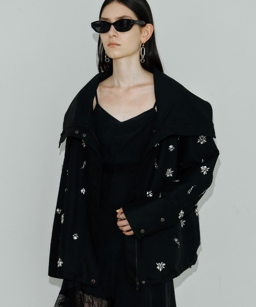 JOSE MOON(ジョゼムーン)の「COTTON 2WAY BLOUSON with BIJOU/コットン2WAYブルゾンwithビジュー(その他アウター・レディース・ベージュ/ブラック・36/38)」の8枚目の写真