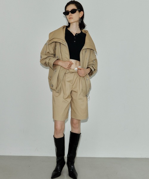 JOSE MOON(ジョゼムーン)の「COTTON 2WAY BLOUSON with BIJOU/コットン2WAYブルゾンwithビジュー(その他アウター・レディース・ベージュ/ブラック・36/38)」の4枚目の写真