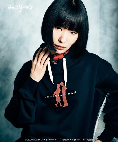 glamb(グラム)の「Makima & Denji Hoodie / マキマ&デンジ フーディ(パーカー・メンズ・ブラック/グレー・M/L/XL)」の7枚目の写真