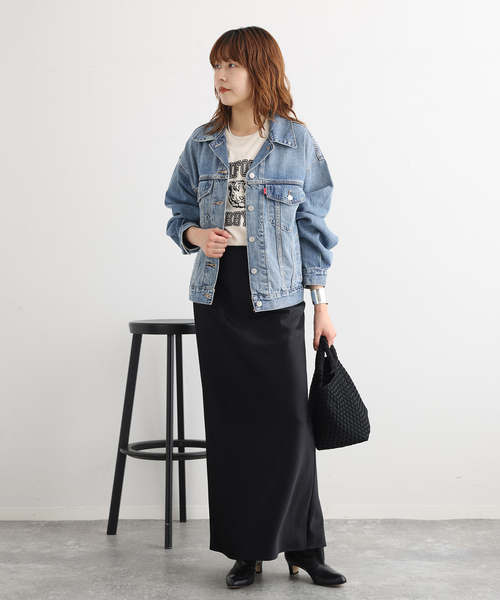 Levi's（リーバイス）の「LEVI'S/リーバイス WOMEN'S 90S TRUCKER トラッカージャケット（デニムジャケット・レディース・サックスブルー・SMALL）」の2枚目の写真