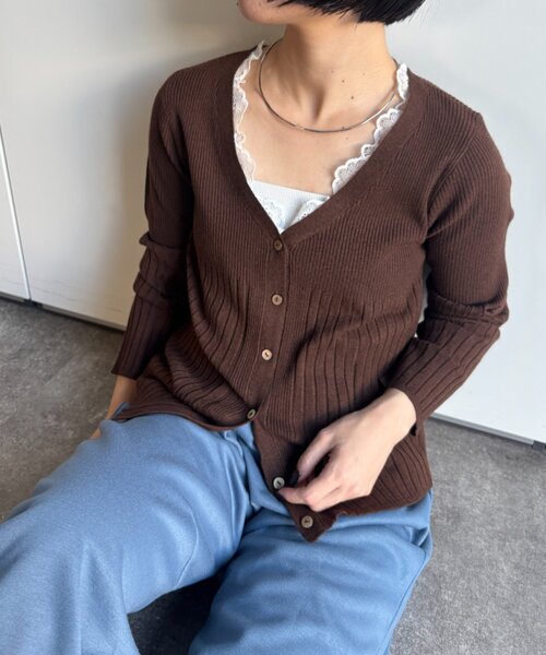 Jena espace merveilleux(ジェナ エスパスメルヴェイユ)の「【PalinkA/パリンカ】レースレイヤード風ニット(ニット/セーター・レディース・イエロー/ブラウン・FREE)」の1枚目の写真
