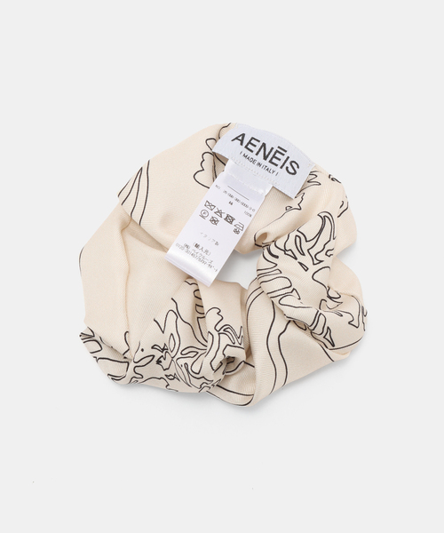 journal standard L'essage(ジャーナルスタンダードレサージュ)の「AENEIS/エネス Nostalgia Flowers Silk Scrunchie シュシュ(その他ヘアアクセサリー・レディース・アイボリー・FREE)」の4枚目の写真