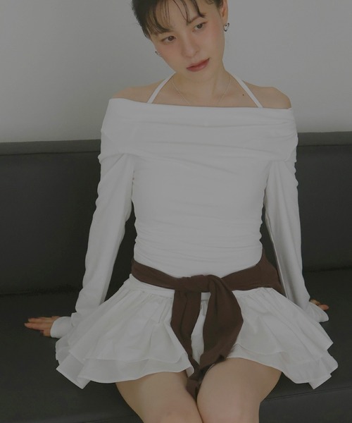 Mili affinity(ミリアフィニティー)の「レイヤードオフショルロングスリーブTシャツ(Tシャツ/カットソー・レディース・ブラック/ブラウン/オフホワイト・FREE)」の1枚目の写真