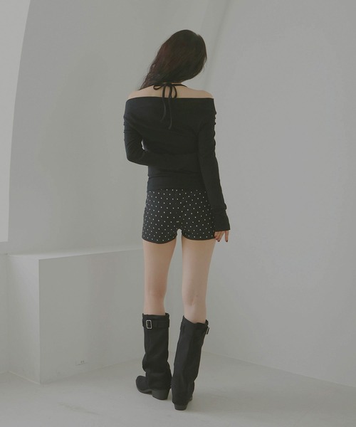 Mili affinity(ミリアフィニティー)の「レイヤードオフショルロングスリーブTシャツ(Tシャツ/カットソー・レディース・ブラック/ブラウン/オフホワイト・FREE)」の8枚目の写真