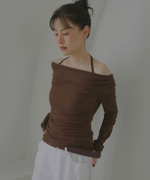 Mili affinity(ミリアフィニティー)の「レイヤードオフショルロングスリーブTシャツ(Tシャツ/カットソー・レディース・ブラック/ブラウン/オフホワイト・FREE)」の14枚目の写真