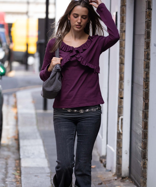 DIMANCHE（ディマンシュ）の「Ruffle Top (burgundy)（Tシャツ/カットソー・レディース・その他・FREE）」の5枚目の写真