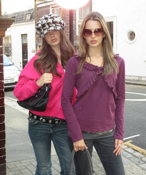 DIMANCHE（ディマンシュ）の「Ruffle Top (burgundy)（Tシャツ/カットソー・レディース・その他・FREE）」の6枚目の写真