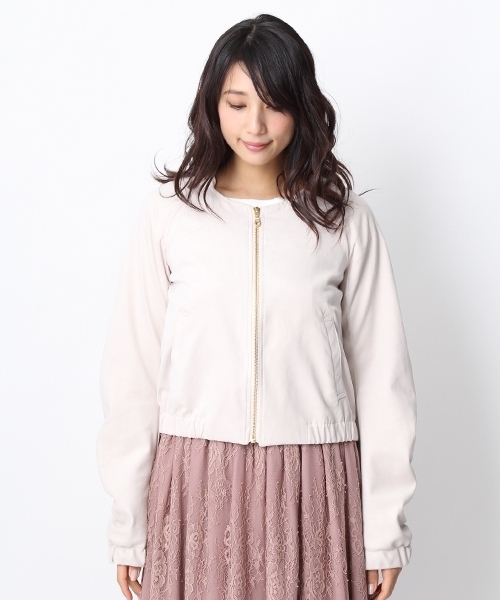 Andemiu（アンデミュウ）の「スウェードルックブルゾン748993（ブルゾン・レディース・アイボリー/キャメル・SMALL/MEDIUM）」の4枚目の写真