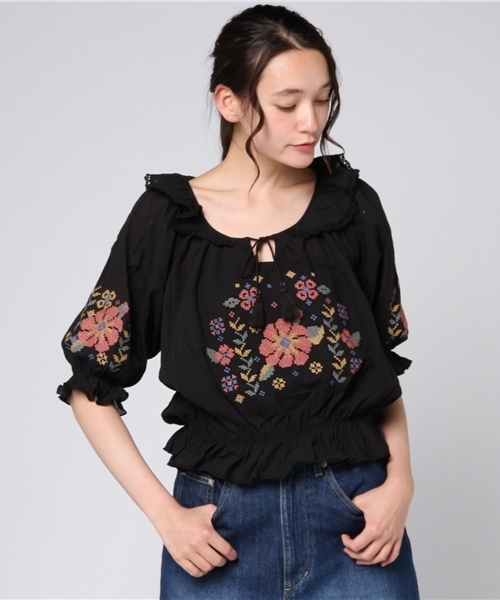 mysty woman（ミスティウーマン）の「コットンボイル刺繍入りスモッグブラウス（シャツ/ブラウス・レディース・ブラック/イエロー系その他/オフホワイト・FREE）」の11枚目の写真