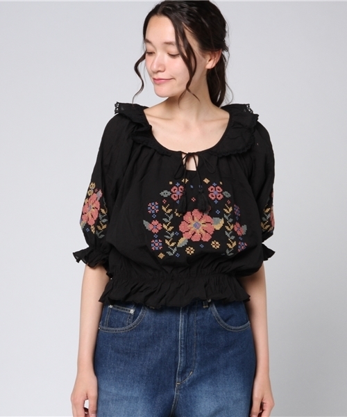 mysty woman（ミスティウーマン）の「コットンボイル刺繍入りスモッグブラウス（シャツ/ブラウス・レディース・ブラック/イエロー系その他/オフホワイト・FREE）」の10枚目の写真