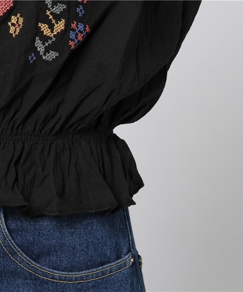mysty woman（ミスティウーマン）の「コットンボイル刺繍入りスモッグブラウス（シャツ/ブラウス・レディース・ブラック/イエロー系その他/オフホワイト・FREE）」の8枚目の写真