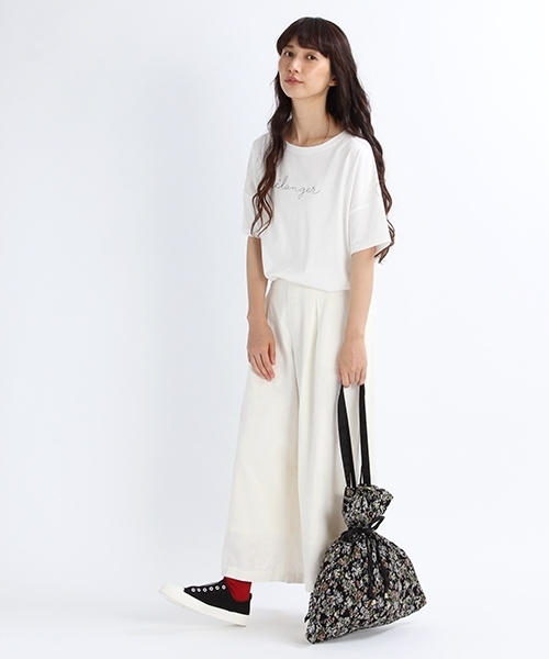 studio CLIP（スタディオクリップ）の「手書きロゴプリントTシャツ（Tシャツ/カットソー・レディース・オフホワイト/ブラック/レッド・LARGE/MEDIUM）」の4枚目の写真