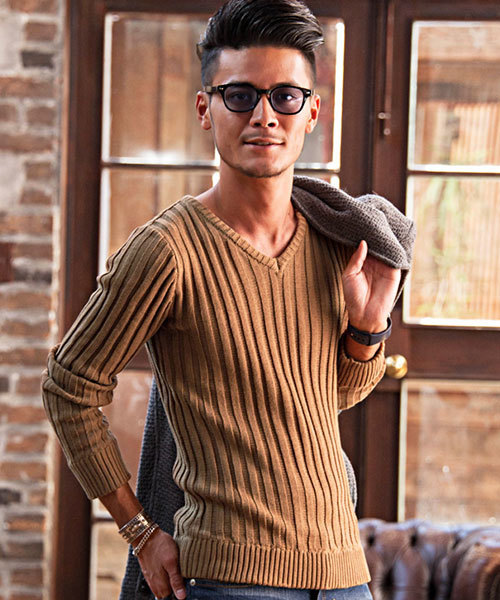 CavariA(キャバリア)の「『CavariA/キャバリア』リブ編みVネック長袖ニットセーター(ニット/セーター・メンズ・ブラック/ネイビー/グレー/オフホワイト/カーキ/ベージュ系その他/チャコール/ワイン・M/L)」の5枚目の写真