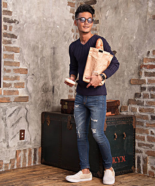 CavariA(キャバリア)の「『CavariA/キャバリア』リブ編みVネック長袖ニットセーター(ニット/セーター・メンズ・ブラック/ネイビー/グレー/オフホワイト/カーキ/ベージュ系その他/チャコール/ワイン・M/L)」の14枚目の写真