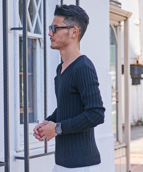 CavariA(キャバリア)の「『CavariA/キャバリア』リブ編みVネック長袖ニットセーター(ニット/セーター・メンズ・ブラック/ネイビー/グレー/オフホワイト/カーキ/ベージュ系その他/チャコール/ワイン・M/L)」の20枚目の写真