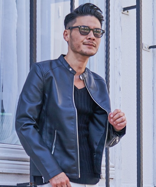 CavariA(キャバリア)の「『CavariA/キャバリア』リブ編みVネック長袖ニットセーター(ニット/セーター・メンズ・ブラック/ネイビー/グレー/オフホワイト/カーキ/ベージュ系その他/チャコール/ワイン・M/L)」の22枚目の写真