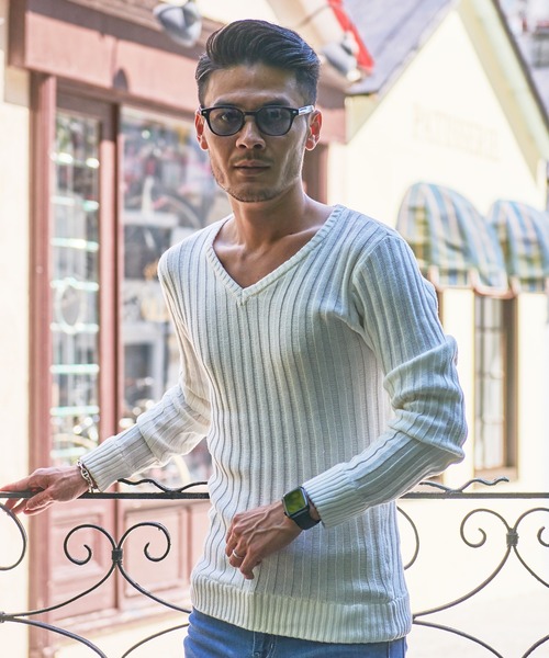 CavariA(キャバリア)の「『CavariA/キャバリア』リブ編みVネック長袖ニットセーター(ニット/セーター・メンズ・ブラック/ネイビー/グレー/オフホワイト/カーキ/ベージュ系その他/チャコール/ワイン・M/L)」の16枚目の写真