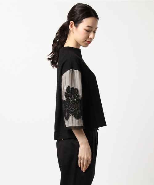 INTERPLANET(インタープラネット)の「レースブレード付バルーン袖トップス(Tシャツ/カットソー・レディース・ブラック/オフホワイト/ネイビー・FREE)」の4枚目の写真