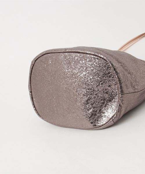 PAPILLONNER（パピヨネ）の「シープメタリックトート（ショルダーバッグ・レディース・シルバー/ブロンズ・FREE）」の3枚目の写真