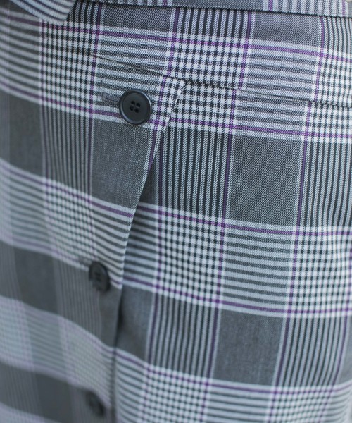 NINE（ナイン）の「【NINE】《STUDIOUS別注》ギンガムチェック柄ボタンスリットスカート（スカート・レディース・ブラウン/グレー・FREE）」の4枚目の写真