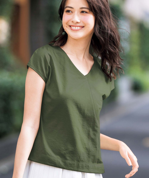 GeeRA（ジーラ）の「通勤にも使える！汗ジミ対策＆制菌加工ＶネックＴシャツ（Tシャツ/カットソー・レディース・ブラック/レッド/オフホワイト/カーキ/その他・LARGE/X-LARGE/XX-LARGE/MEDIUM/SMALL）」の3枚目の写真