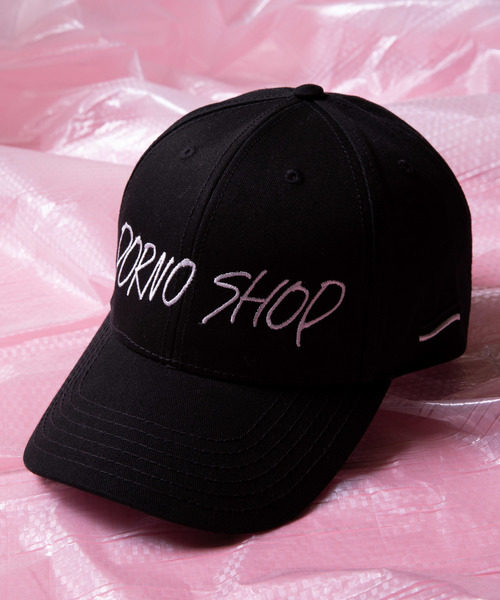 KaneZ(ケインズ)の「KaneZ×DFT TOKYO PORNSHOP CAP(キャップ)」|ブラック