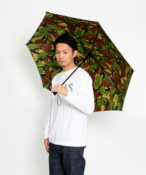 SILAS（サイラス）の「SILAS Snugpak FOLDING UMBRELLA（折りたたみ傘・メンズ・カモフラージュ・ONE SIZE）」の4枚目の写真