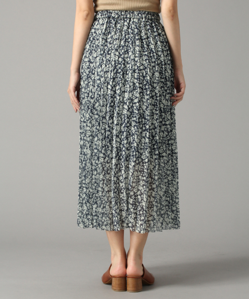 LOWRYS FARM(ローリーズファーム)の「単色ハナプリーツスカート 832773(スカート・レディース・ベージュ/ネイビー/ブルー・FREE)」の6枚目の写真