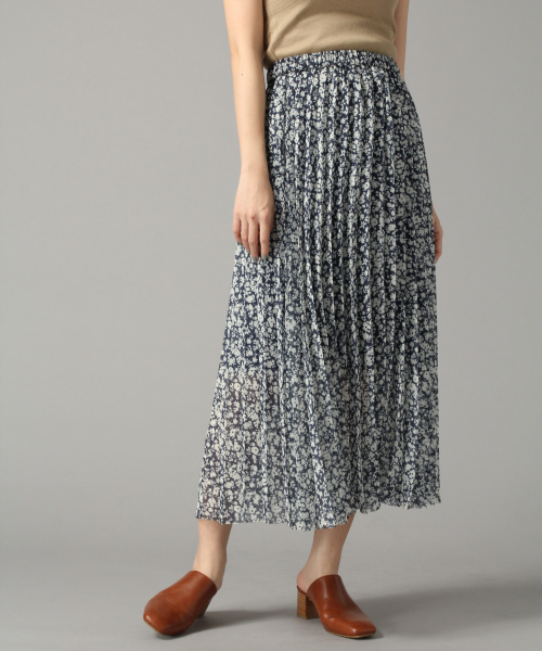 LOWRYS FARM(ローリーズファーム)の「単色ハナプリーツスカート 832773(スカート・レディース・ベージュ/ネイビー/ブルー・FREE)」の13枚目の写真