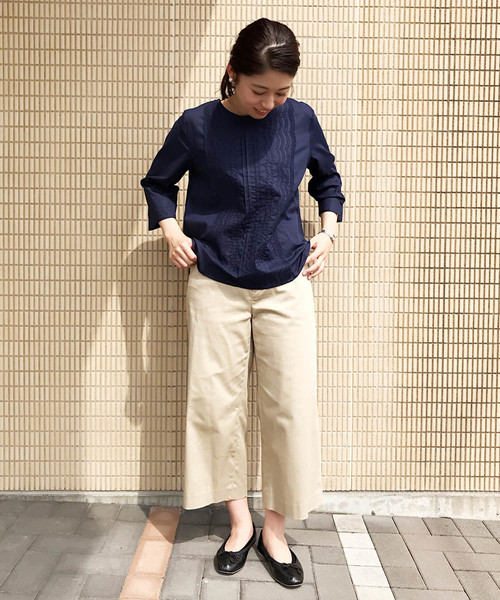 Petit Honfleur（プチオンフルール）の「スカラップ刺しゅうブラウス（シャツ/ブラウス・レディース・ホワイト/ネイビー/オレンジ・11号/9号/13号）」の20枚目の写真